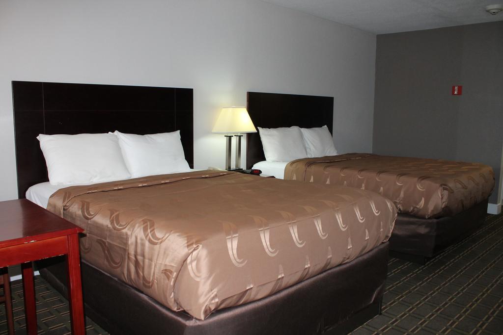 Quality Inn And Suites Port Arthur Nederland Exterior photo